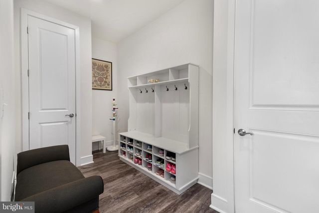 25439 STRIBLING ORCHARD CT, Chantilly, VA 20152