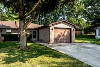 135 Highridge Court, Franklin, OH 45005