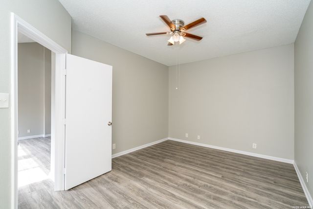 2826 VILLAGE PKWY, San Antonio, TX 78251