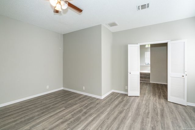 2826 VILLAGE PKWY, San Antonio, TX 78251