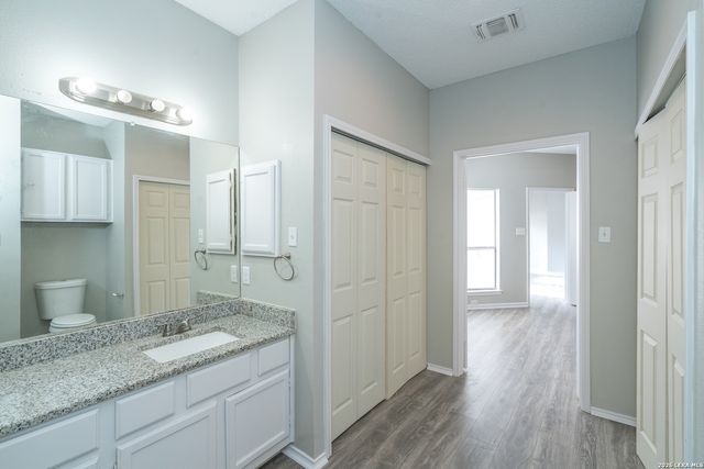 2826 VILLAGE PKWY, San Antonio, TX 78251
