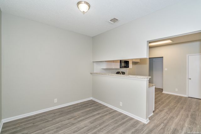 2826 VILLAGE PKWY, San Antonio, TX 78251