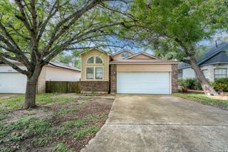 2826 VILLAGE PKWY, San Antonio, TX 78251