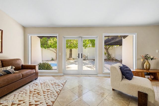 2068 E CAIRO Drive, Tempe, AZ 85282