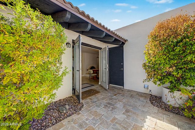 2068 E CAIRO Drive, Tempe, AZ 85282