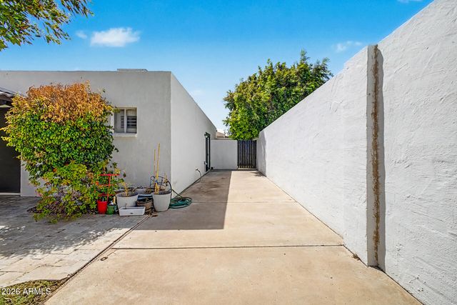 2068 E CAIRO Drive, Tempe, AZ 85282