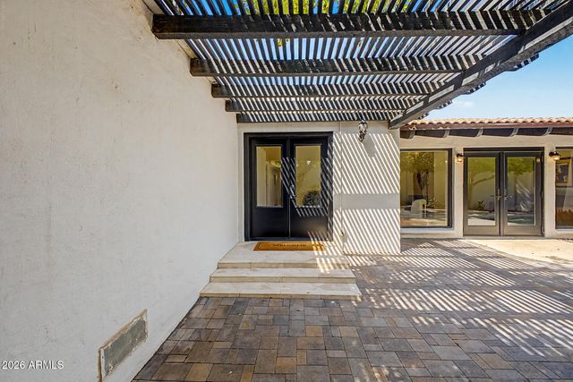 2068 E CAIRO Drive, Tempe, AZ 85282