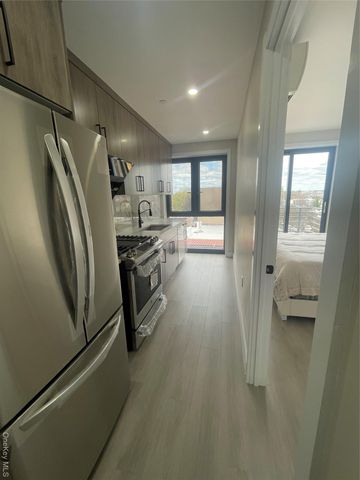 1546 Broadway 4B, Brooklyn, NY 11221