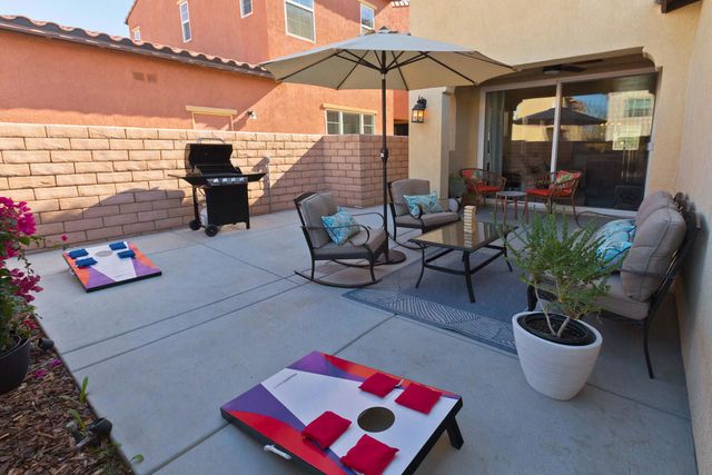 462 Via De La Paz, Palm Desert, CA 92211