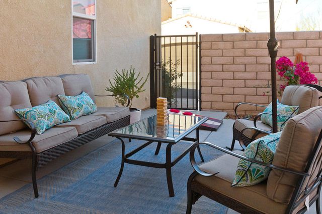 462 Via De La Paz, Palm Desert, CA 92211