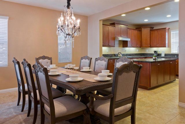 462 Via De La Paz, Palm Desert, CA 92211