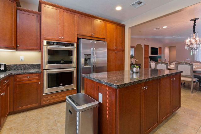 462 Via De La Paz, Palm Desert, CA 92211