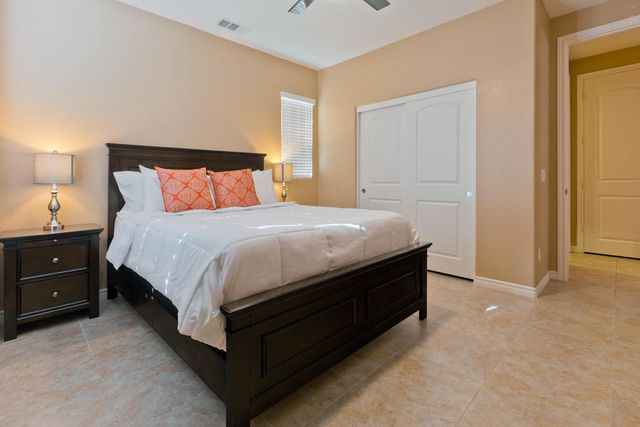 462 Via De La Paz, Palm Desert, CA 92211