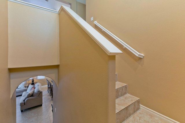 462 Via De La Paz, Palm Desert, CA 92211