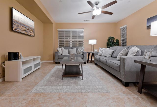 462 Via De La Paz, Palm Desert, CA 92211