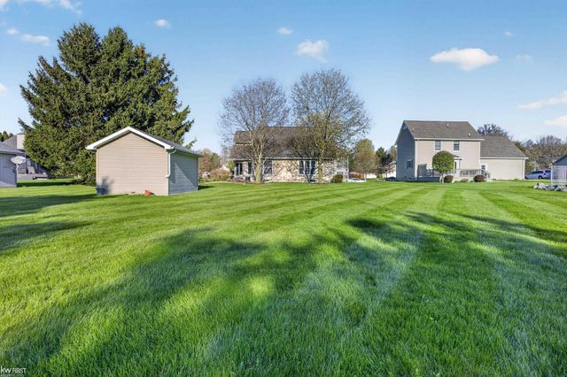 2345 Lost Creek Drive, Flushing, MI 48433