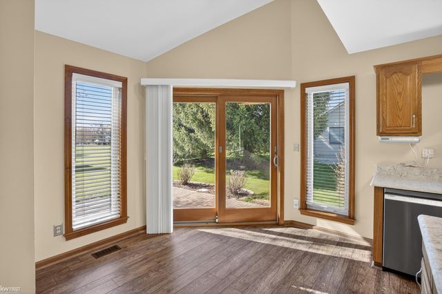 2345 Lost Creek Drive, Flushing, MI 48433