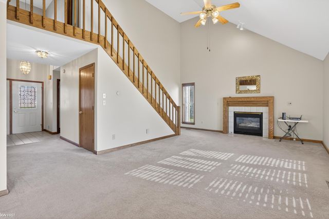 2345 Lost Creek Drive, Flushing, MI 48433