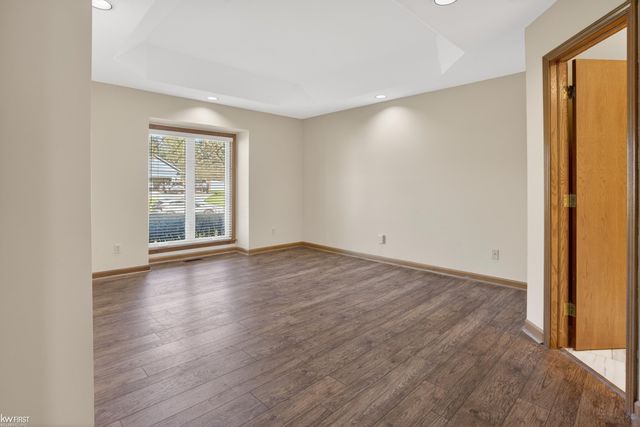 2345 Lost Creek Drive, Flushing, MI 48433