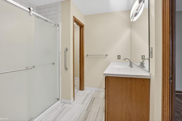 2345 Lost Creek Drive, Flushing, MI 48433