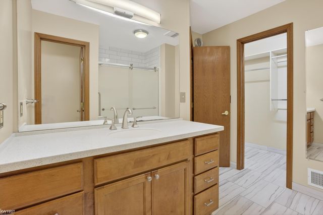 2345 Lost Creek Drive, Flushing, MI 48433