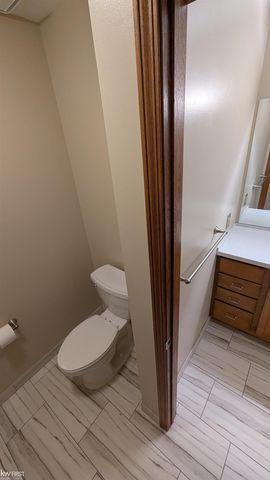 2345 Lost Creek Drive, Flushing, MI 48433
