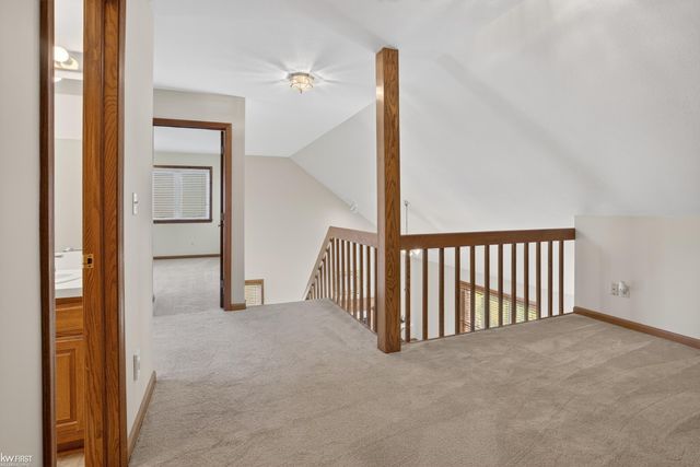 2345 Lost Creek Drive, Flushing, MI 48433
