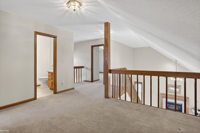 2345 Lost Creek Drive, Flushing, MI 48433