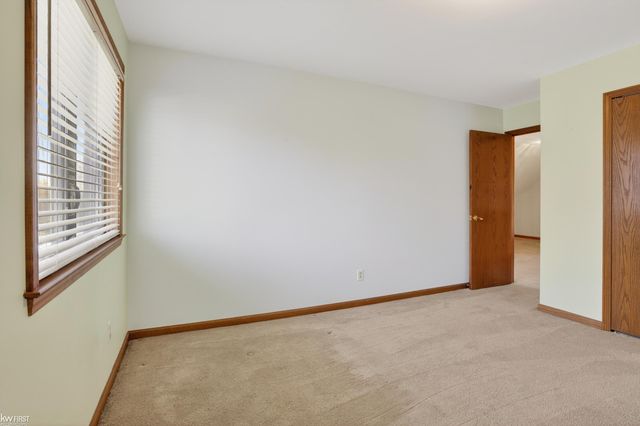2345 Lost Creek Drive, Flushing, MI 48433
