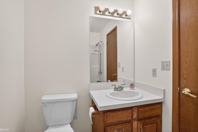 2345 Lost Creek Drive, Flushing, MI 48433