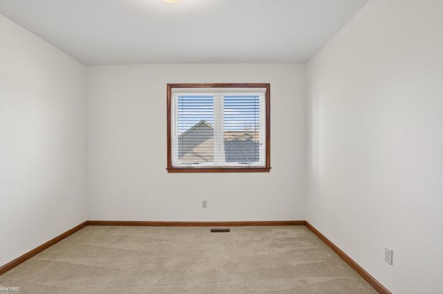 2345 Lost Creek Drive, Flushing, MI 48433