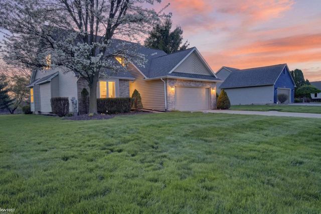 2345 Lost Creek Drive, Flushing, MI 48433