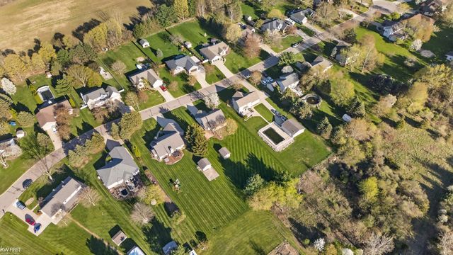2345 Lost Creek Drive, Flushing, MI 48433