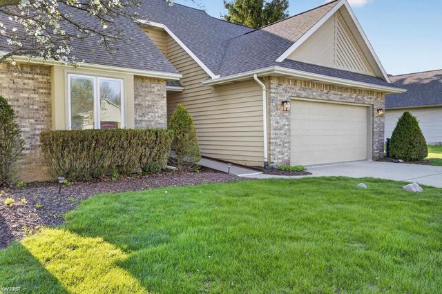 2345 Lost Creek Drive, Flushing, MI 48433