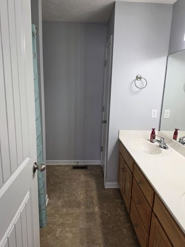 3050 Gnat Hill Rd, Manchester, TN 37355