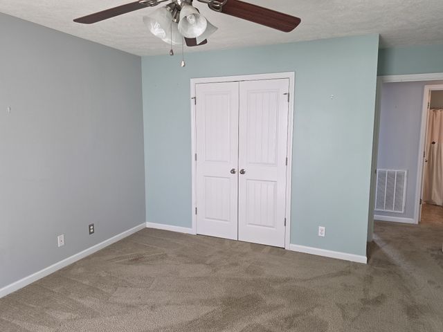 3050 Gnat Hill Rd, Manchester, TN 37355