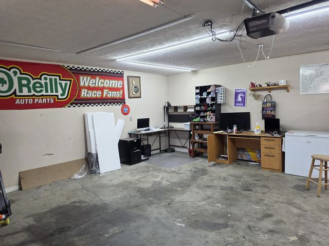 3050 Gnat Hill Rd, Manchester, TN 37355