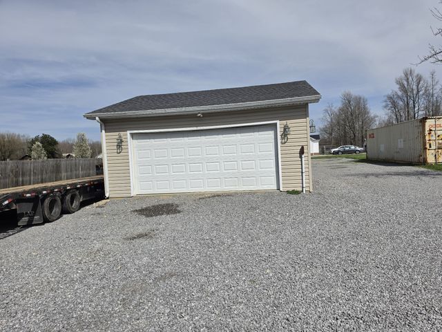 3050 Gnat Hill Rd, Manchester, TN 37355