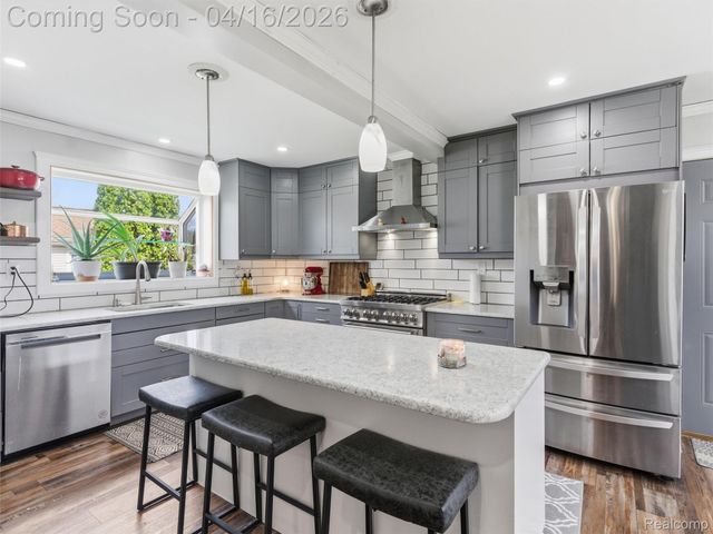 4615 Homesite Drive, Orion Charter Township, MI 48359