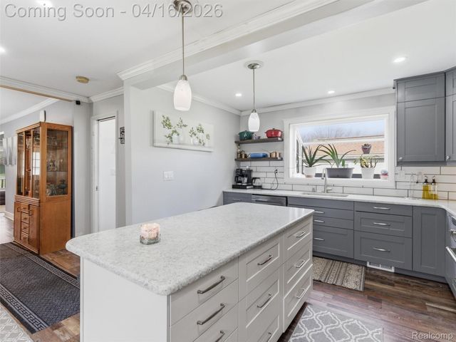 4615 Homesite Drive, Orion Charter Township, MI 48359