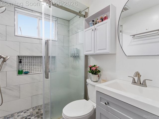 4615 Homesite Drive, Orion Charter Township, MI 48359