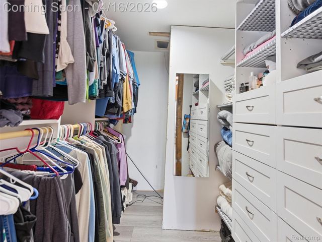 4615 Homesite Drive, Orion Charter Township, MI 48359