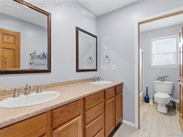 4615 Homesite Drive, Orion Charter Township, MI 48359