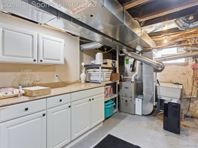 4615 Homesite Drive, Orion Charter Township, MI 48359