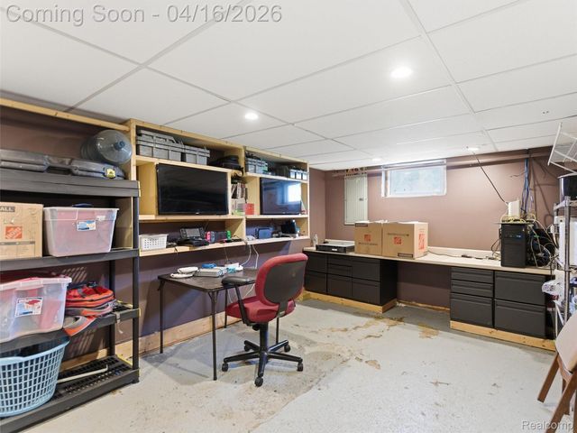 4615 Homesite Drive, Orion Charter Township, MI 48359