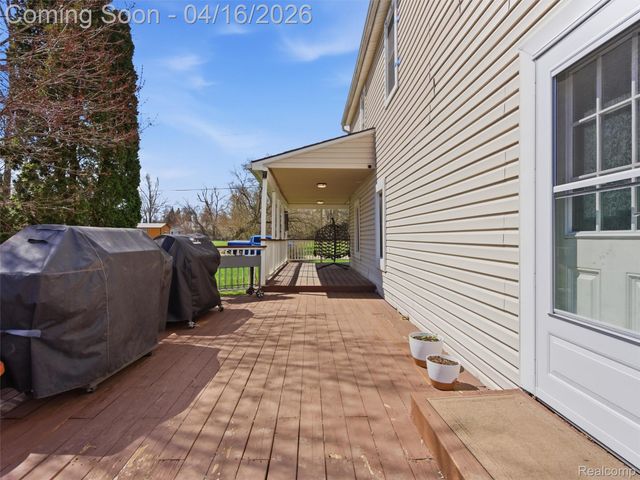 4615 Homesite Drive, Orion Charter Township, MI 48359