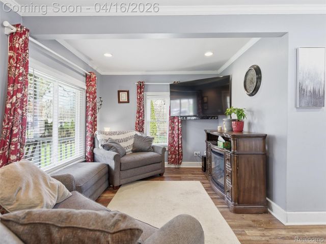 4615 Homesite Drive, Orion Charter Township, MI 48359