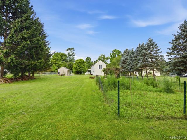 4615 Homesite Drive, Orion Charter Township, MI 48359
