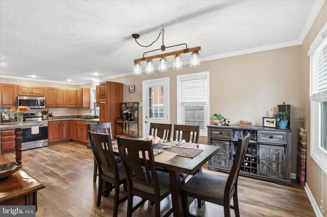 2824 NOLT RD, Lancaster, PA 17601