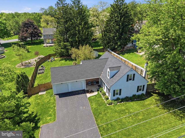 2824 NOLT RD, Lancaster, PA 17601